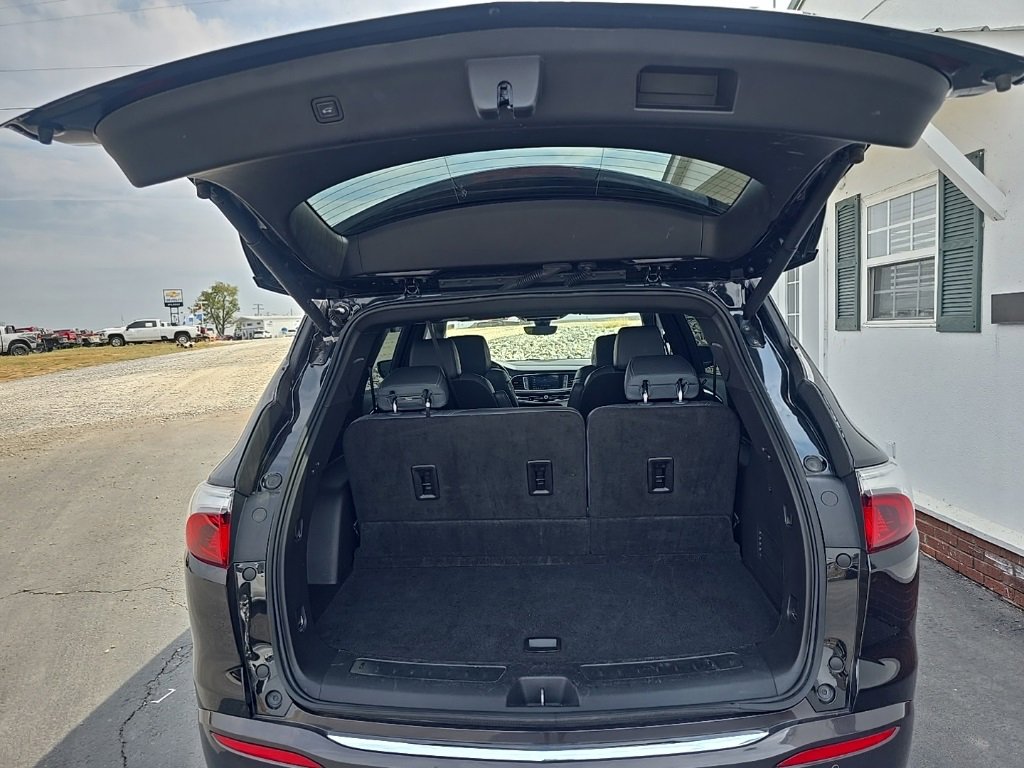 Used 2024 Buick Enclave Premium image 19