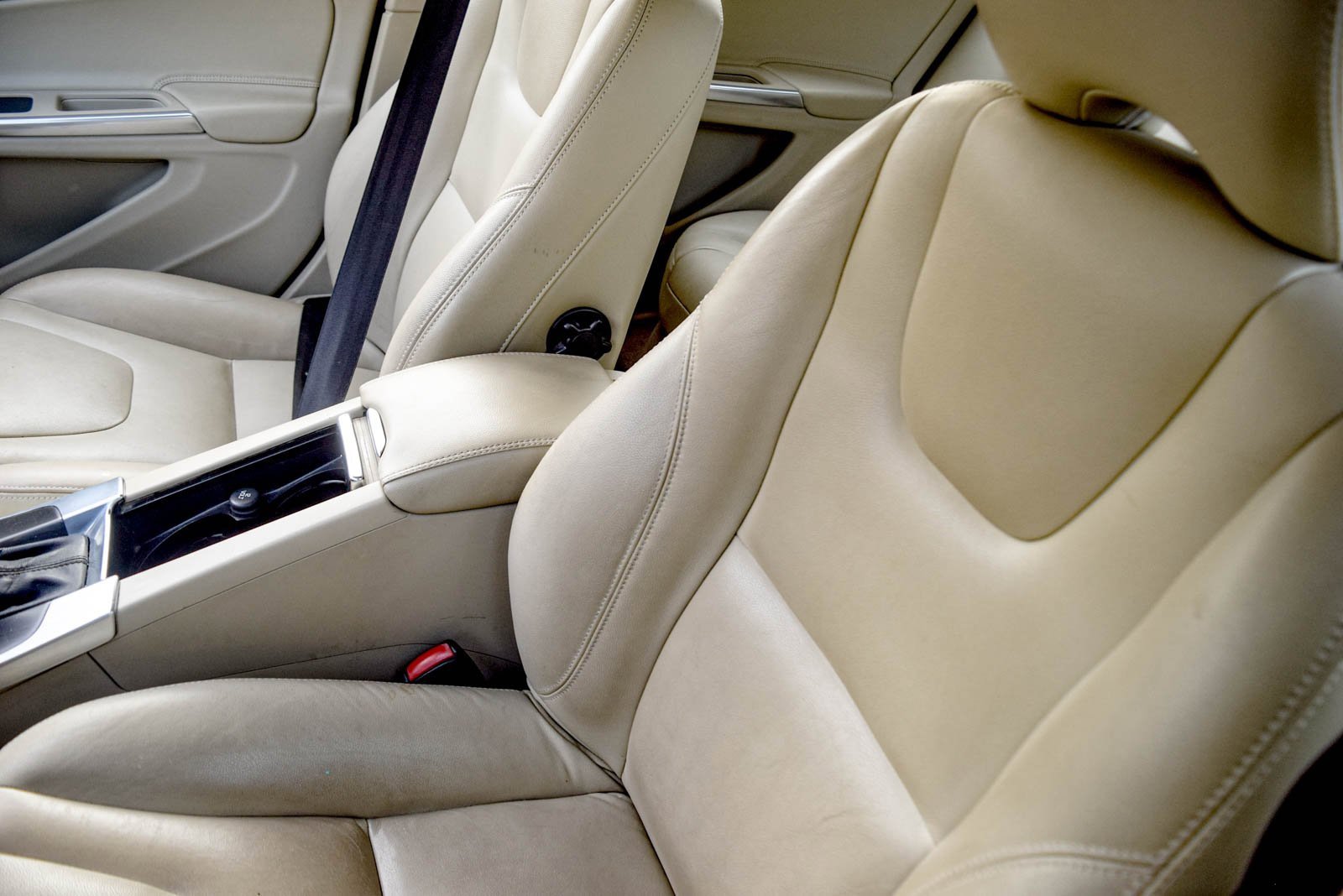 Used 2015 Volvo V60 T5 Premier image 20