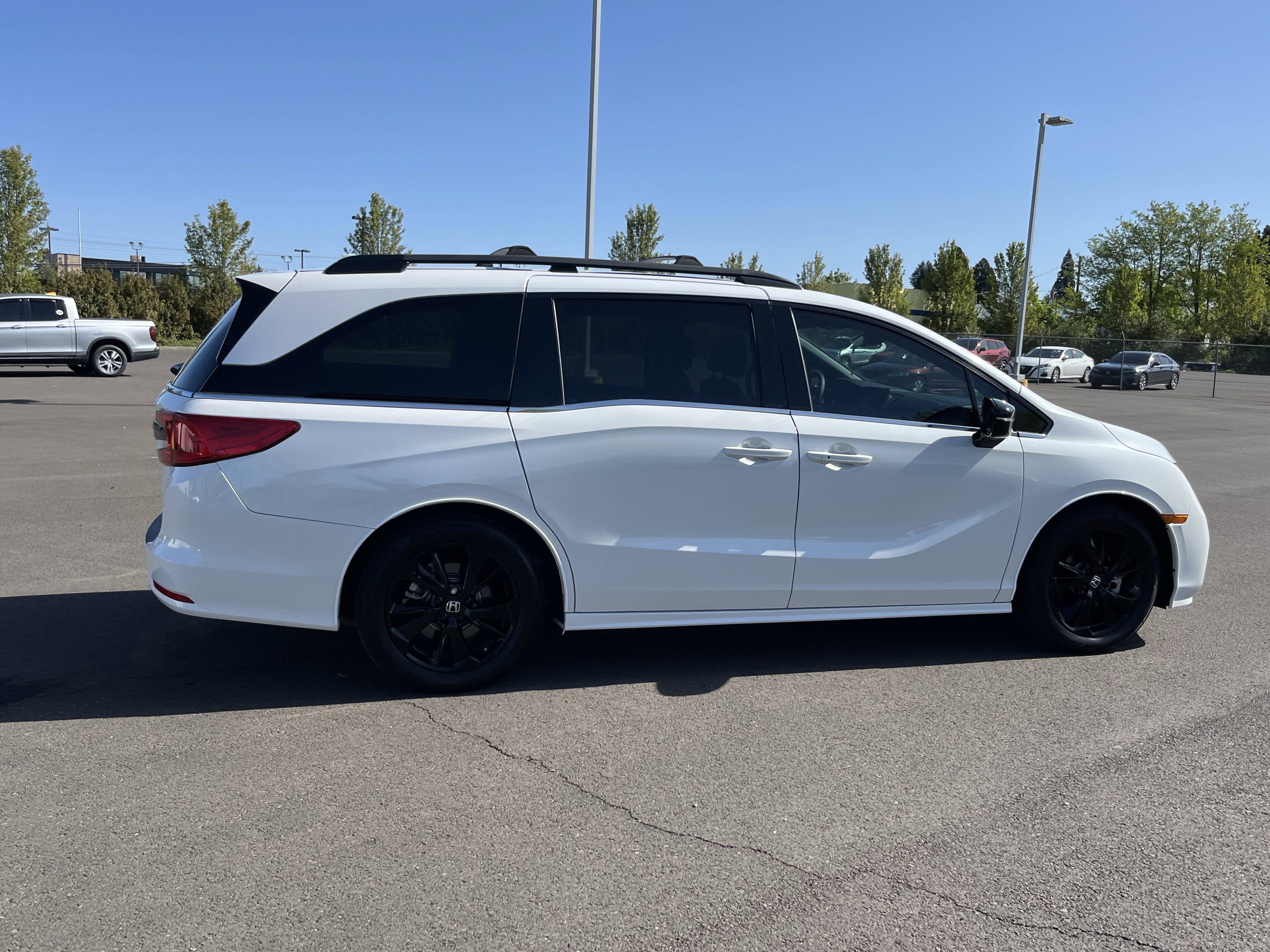 Used 2023 Honda Odyssey Sport image 6