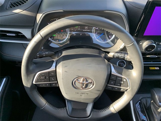 Certified 2023 Toyota Highlander Bronze Edition image 19