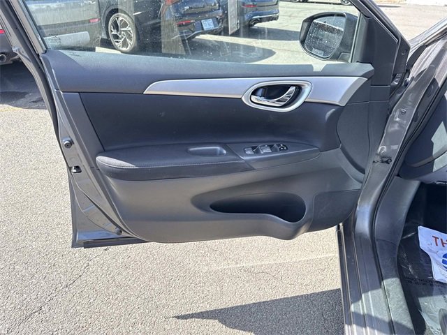 Used 2015 Nissan Sentra S image 13