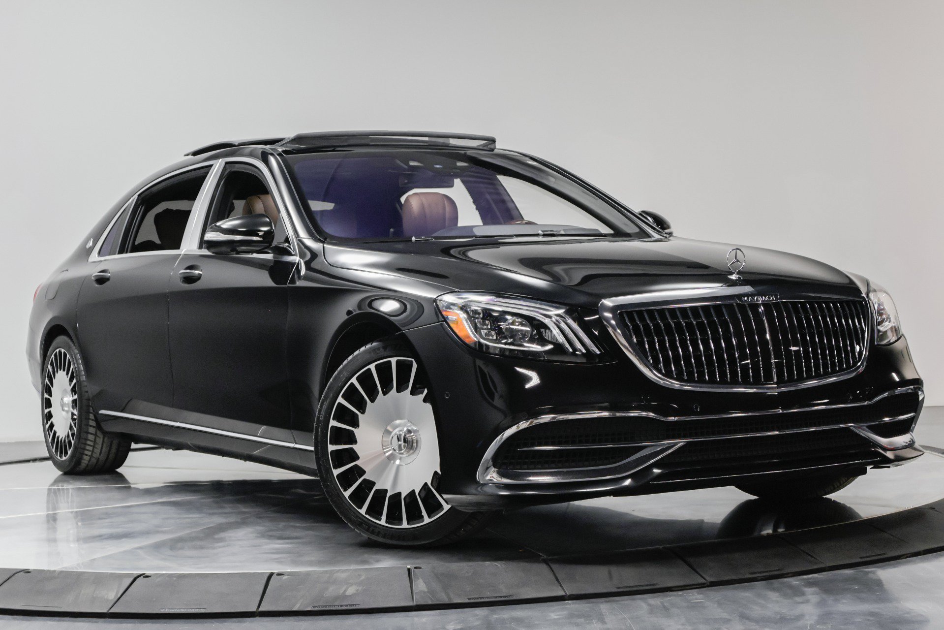 Used 2019 Mercedes-Benz Maybach S 560 4MATIC image 31