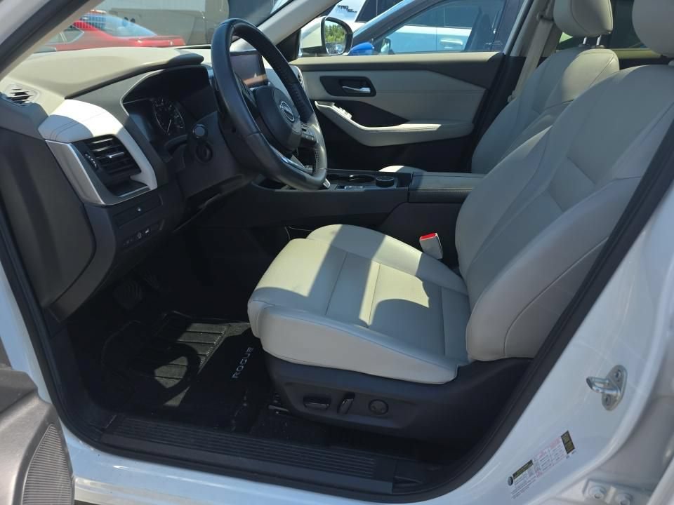 Certified 2023 Nissan Rogue SV w/ SV Premium B Package AWD/4WD image 12