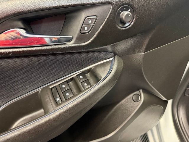 Used 2017 Chevrolet Cruze LS FWD image 12