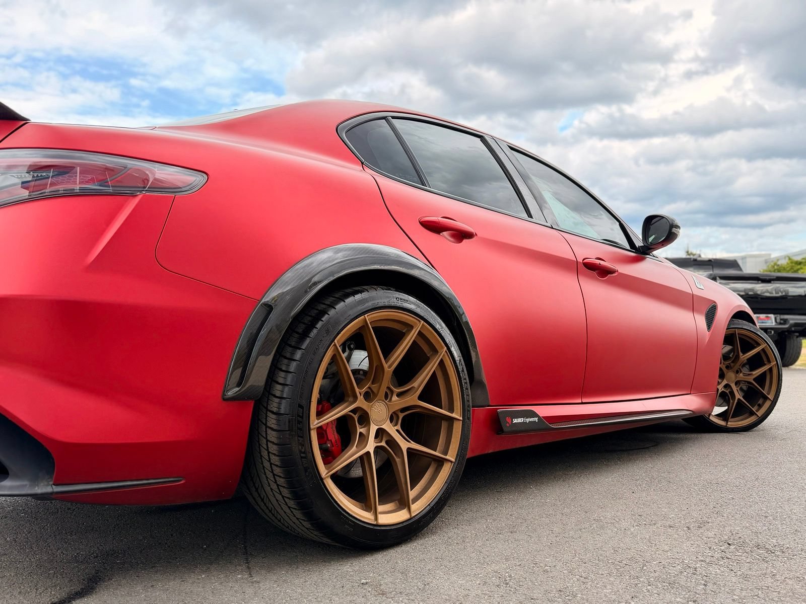 Used 2017 Alfa Romeo Giulia Quadrifoglio RWD image 2