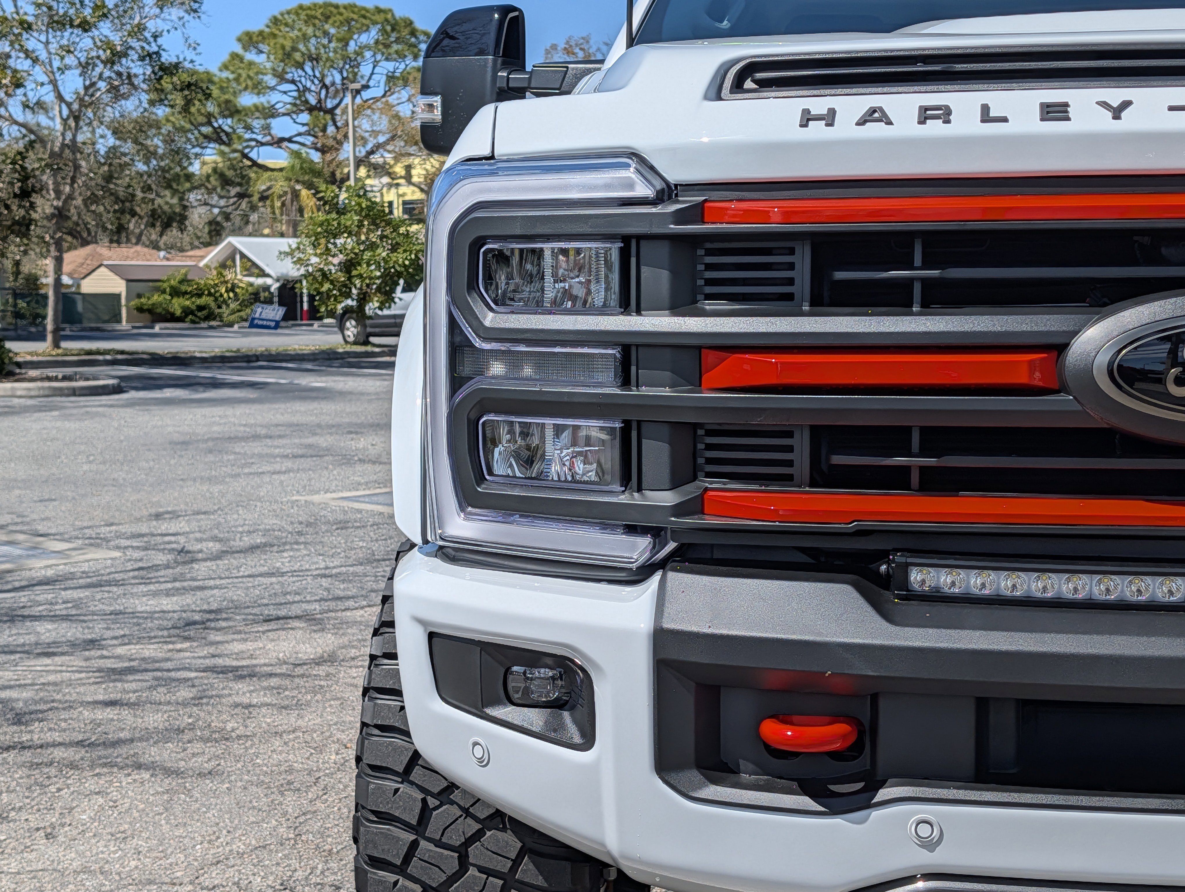 Used 2026 Ford F250 Lariat w/ Black Appearance Package image 9