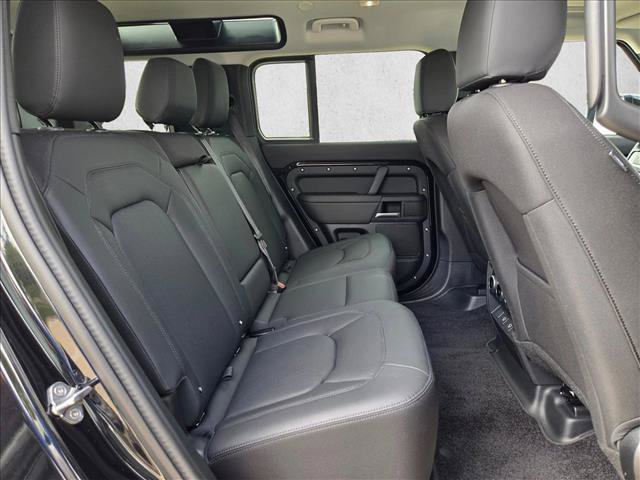 Certified 2025 Land Rover Defender 110 S AWD/4WD image 21