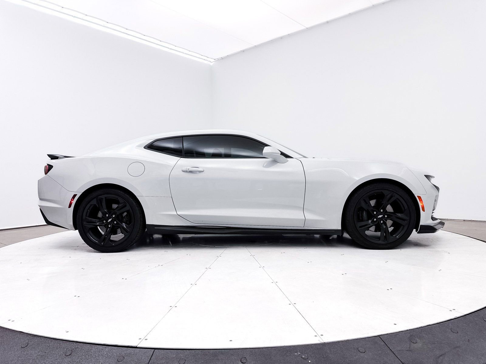 Used 2019 Chevrolet Camaro SS image 41