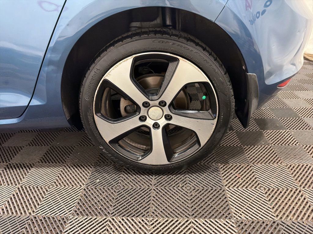 Used 2016 Volkswagen Golf S FWD image 32