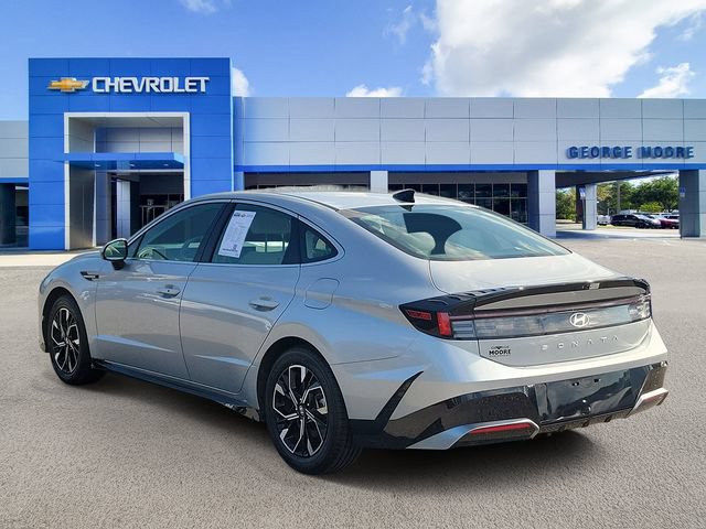 Used 2025 Hyundai Sonata SEL FWD image 3