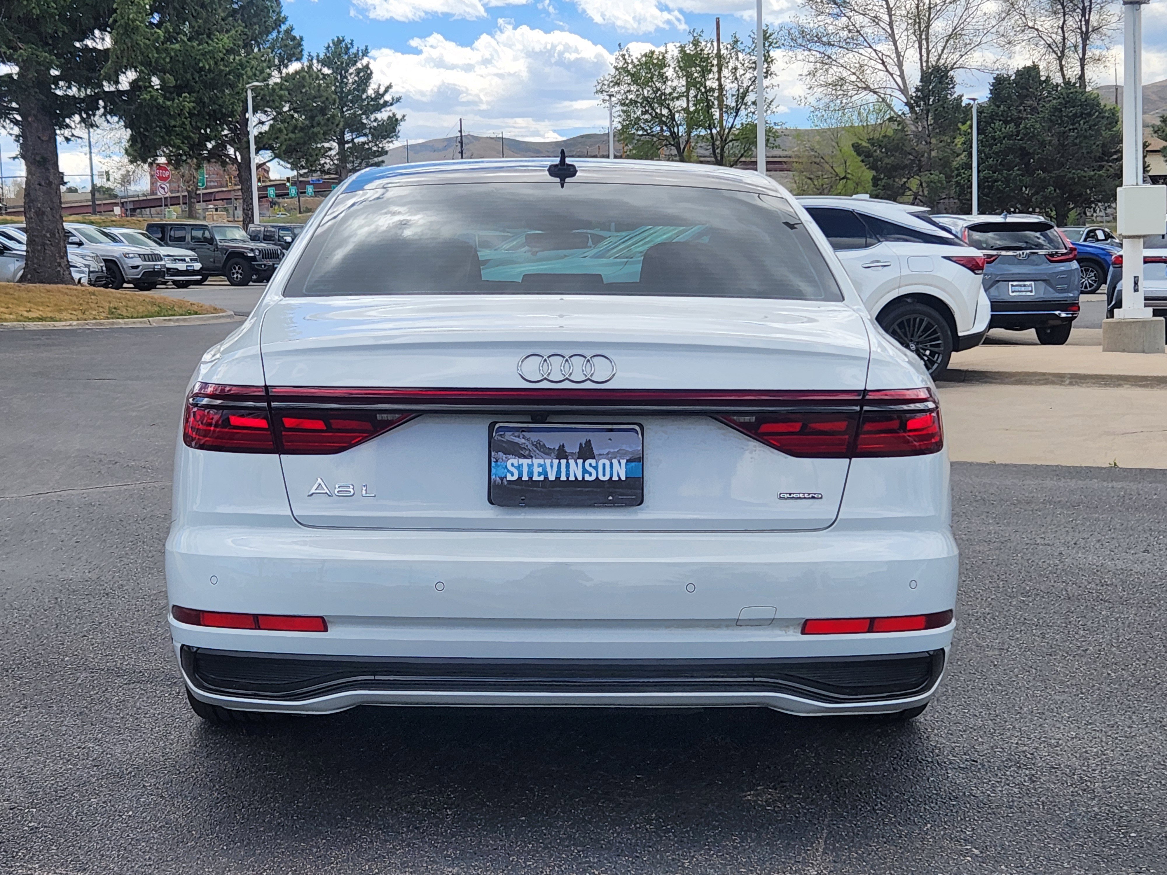 Used 2025 Audi A8 L 3.0T image 6