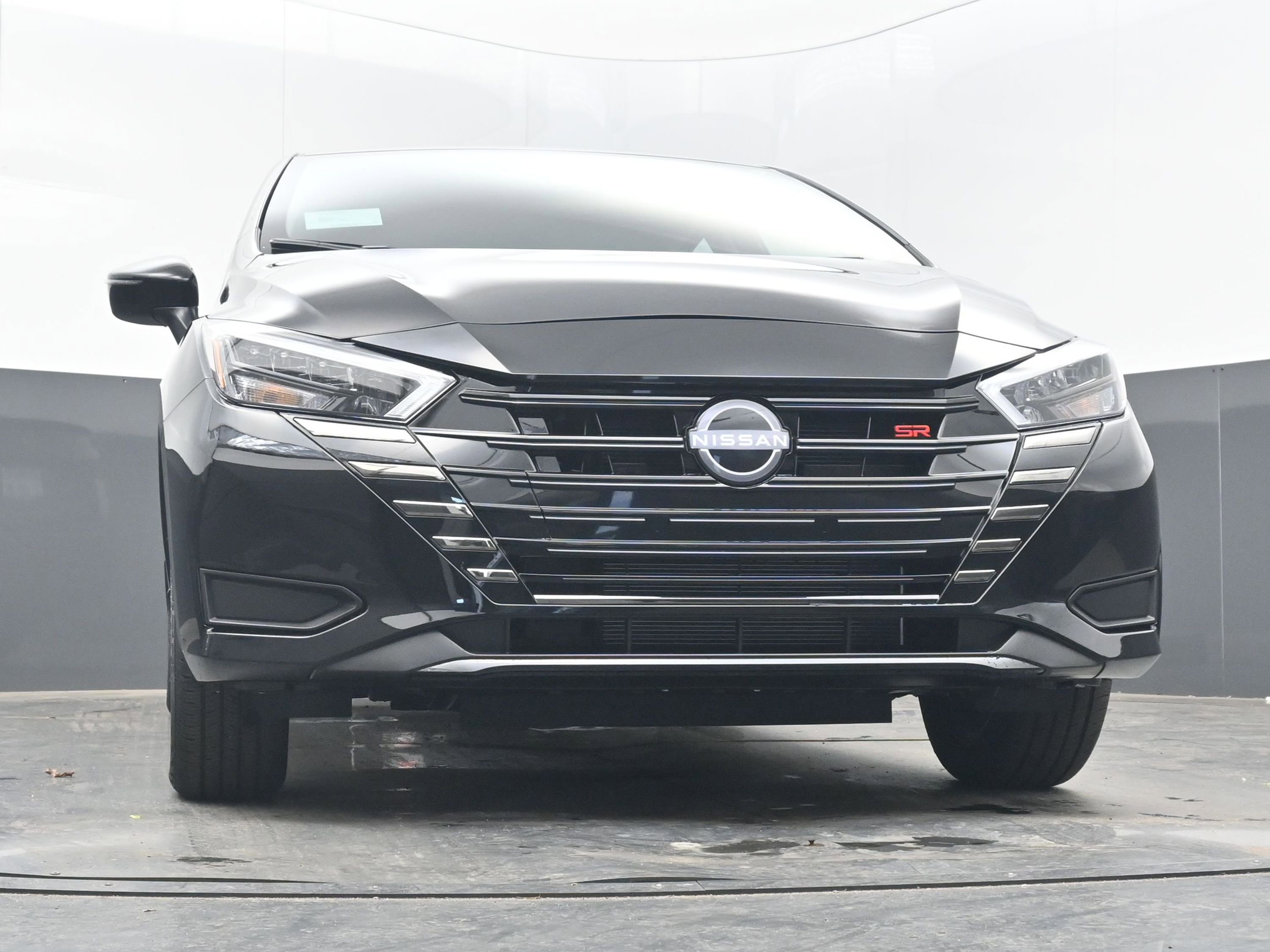 New 2025 Nissan Versa SR image 22