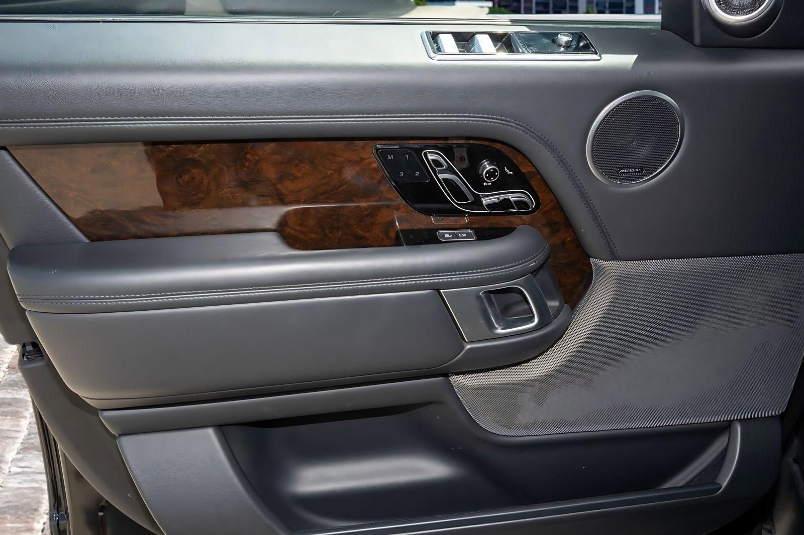 Used 2022 Land Rover Range Rover Westminster Edition image 14