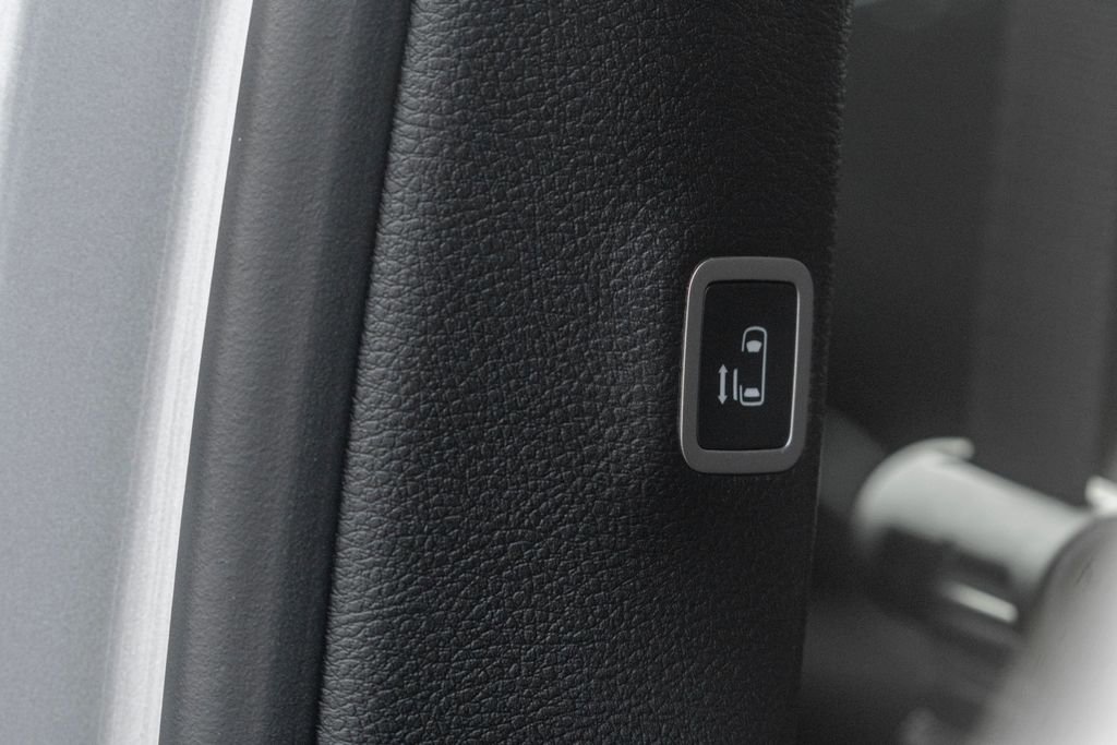 New 2026 Chrysler Pacifica Limited w/ S Appearance Package image 39