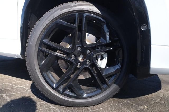 New 2026 Volkswagen Tiguan SE R-Line image 2