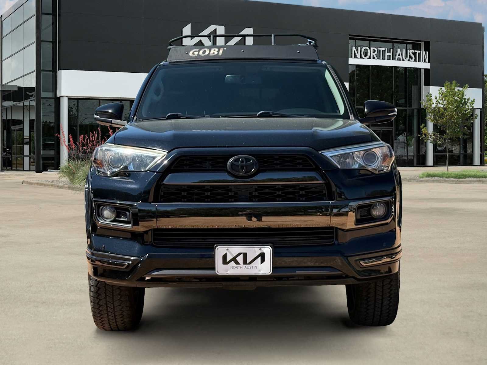 Used 2019 Toyota 4Runner Limited AWD/4WD image 2