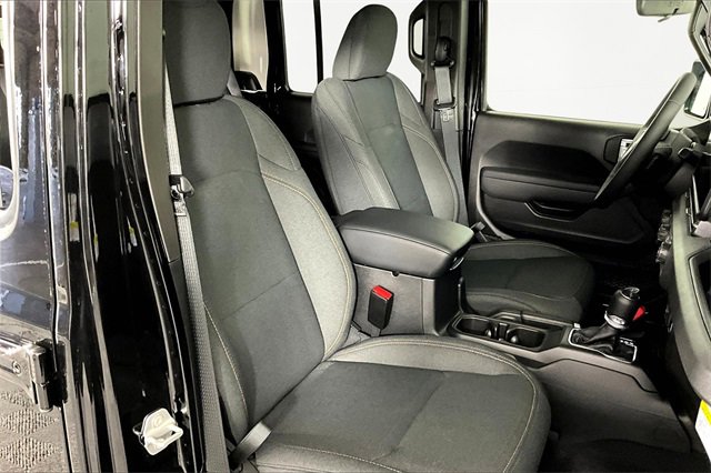 New 2025 Jeep Gladiator Sport image 12