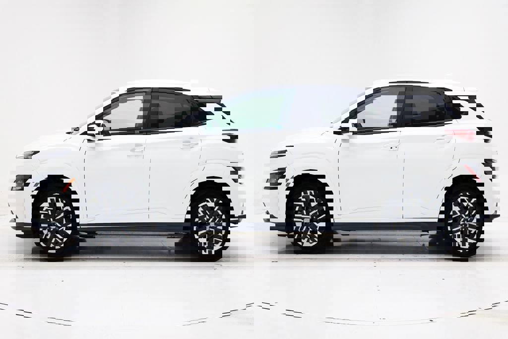 Used 2023 Hyundai Kona SE w/ Cargo Package image 6