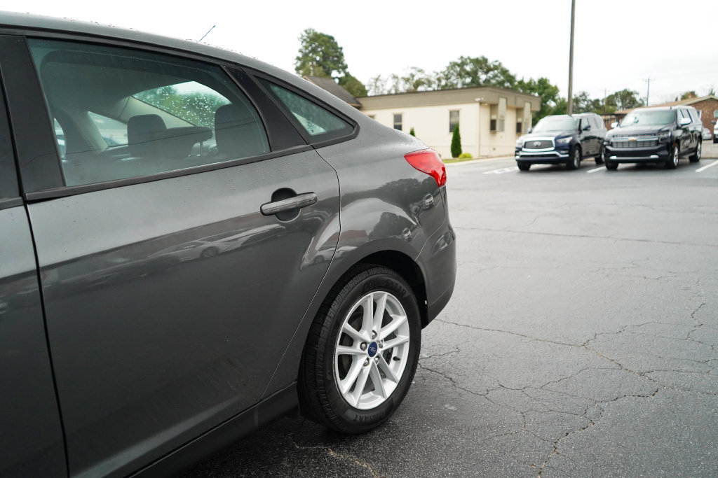 Used 2018 Ford Focus SE FWD image 21