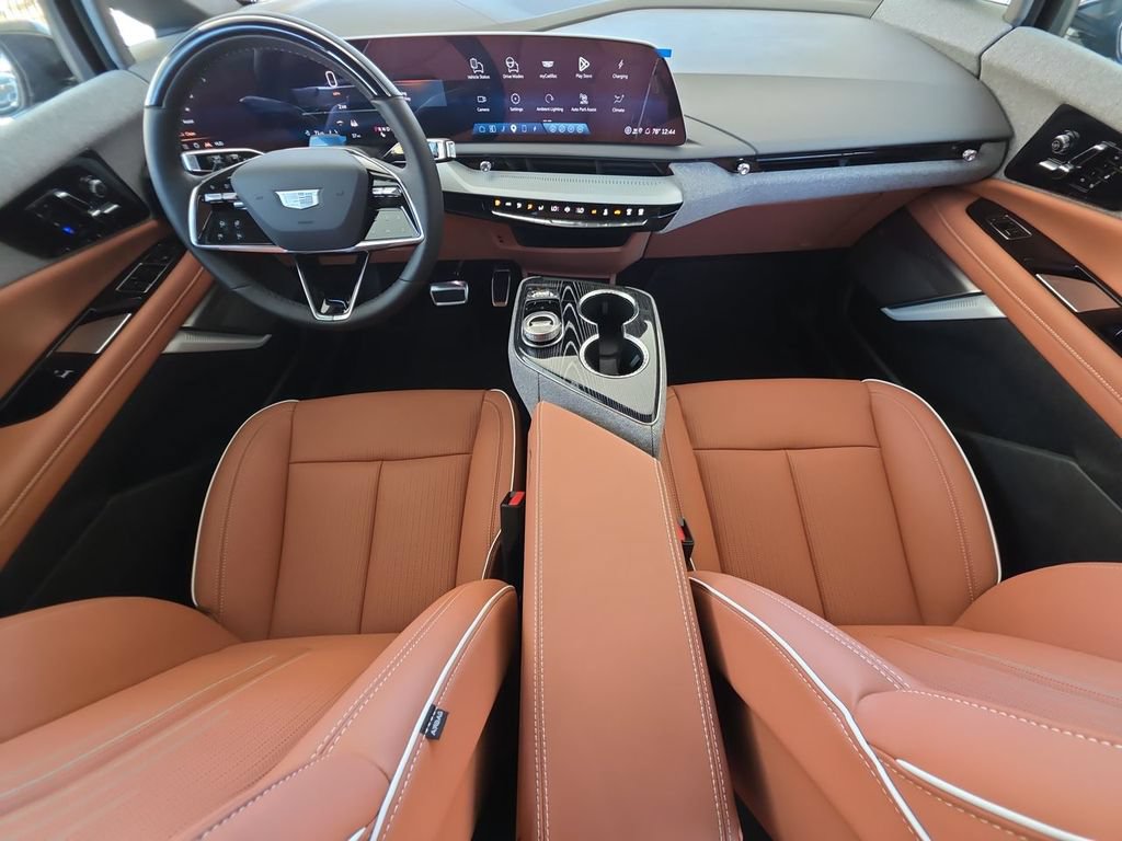 Used 2026 Cadillac Optiq Luxury 2 RWD image 21
