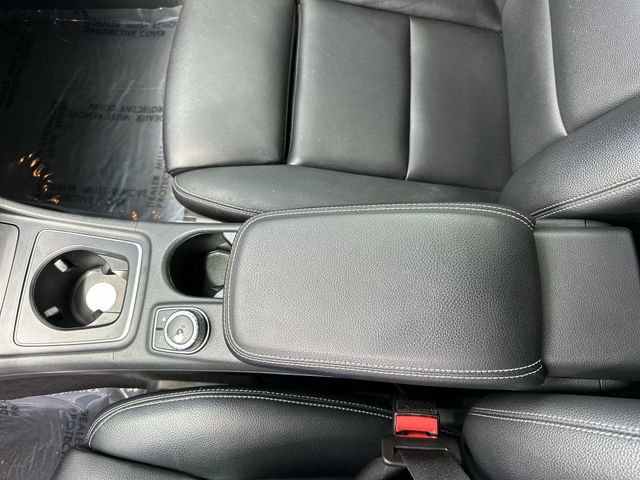 Used 2017 Mercedes-Benz GLA 250 4MATIC image 32
