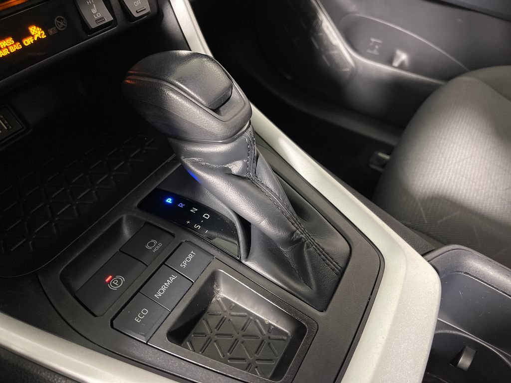 Certified 2025 Toyota RAV4 XLE w/ Convenience Package FWD image 22