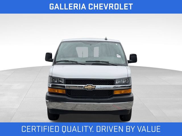 Used 2024 Chevrolet Express 2500 w/ Driver Convenience Package RWD image 3