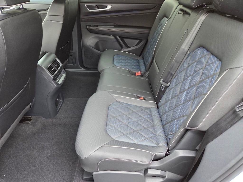 New 2026 Volkswagen Atlas Cross Sport SEL Premium R-Line image 8