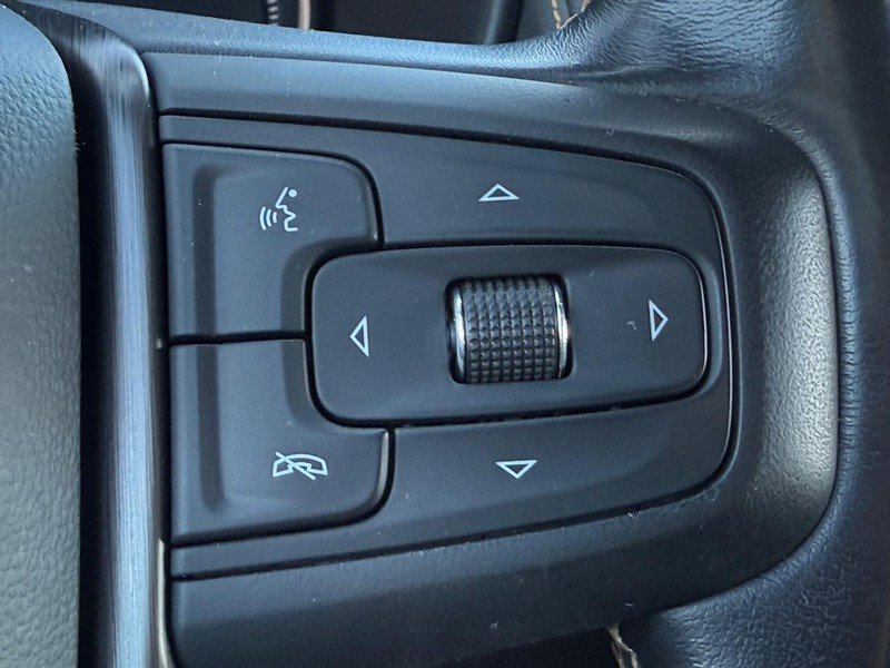 Used 2021 GMC Yukon XL AT4 w/ Rear Media and Nav Package image 19