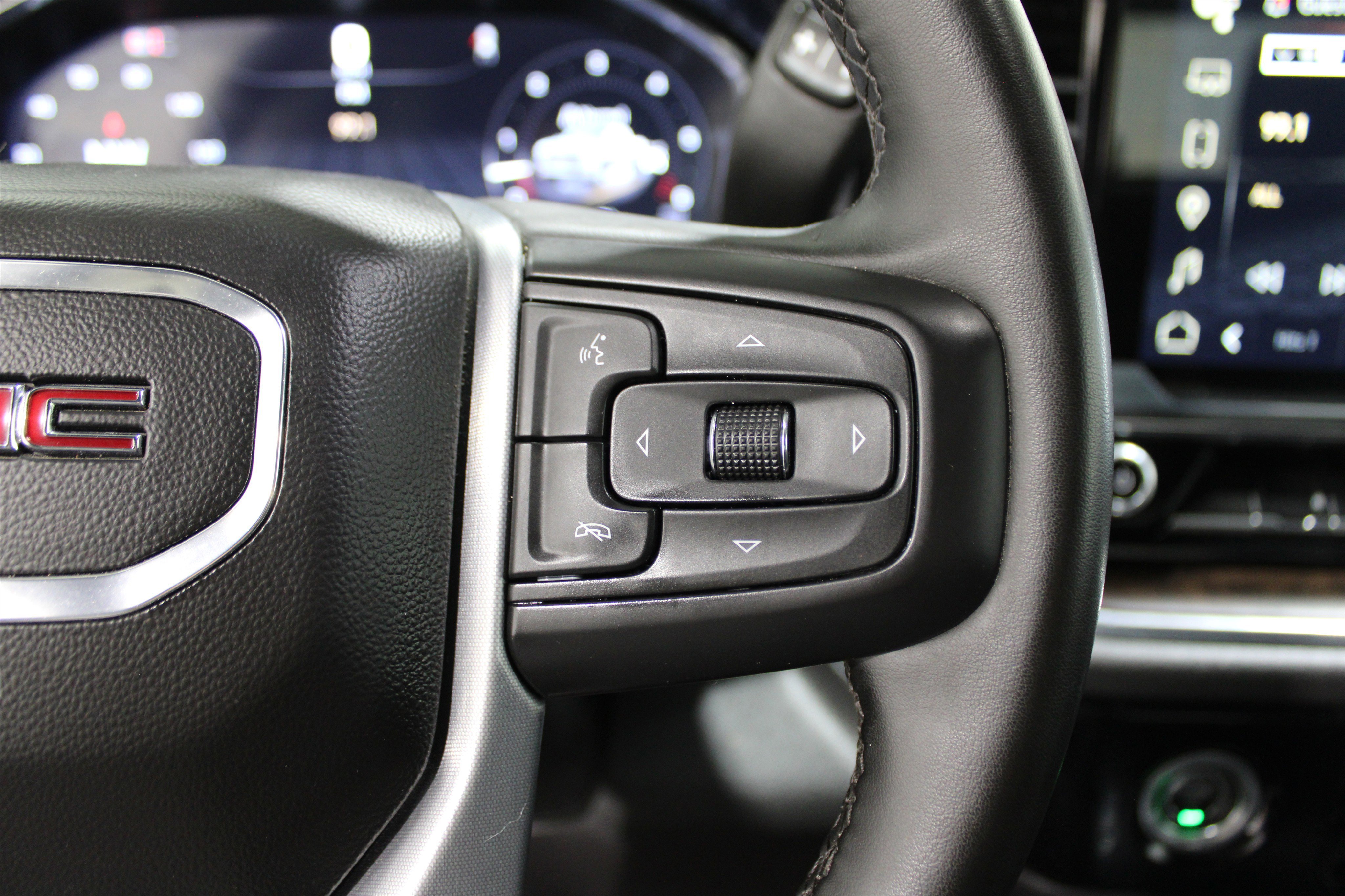 Used 2024 GMC Sierra 1500 SLT image 12