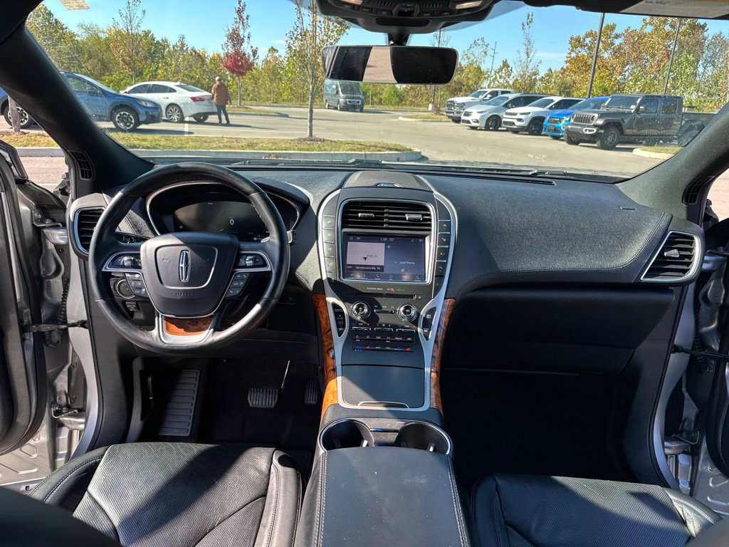 Used 2020 Lincoln Nautilus Reserve AWD/4WD image 28