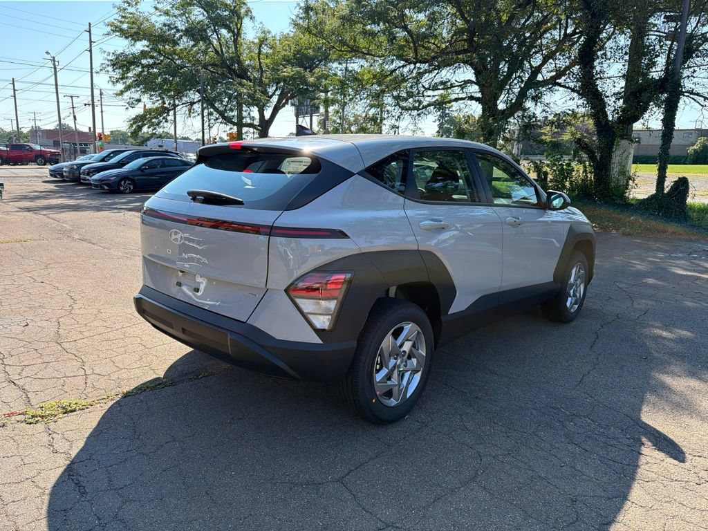 New 2027 Hyundai Kona SE AWD/4WD image 7