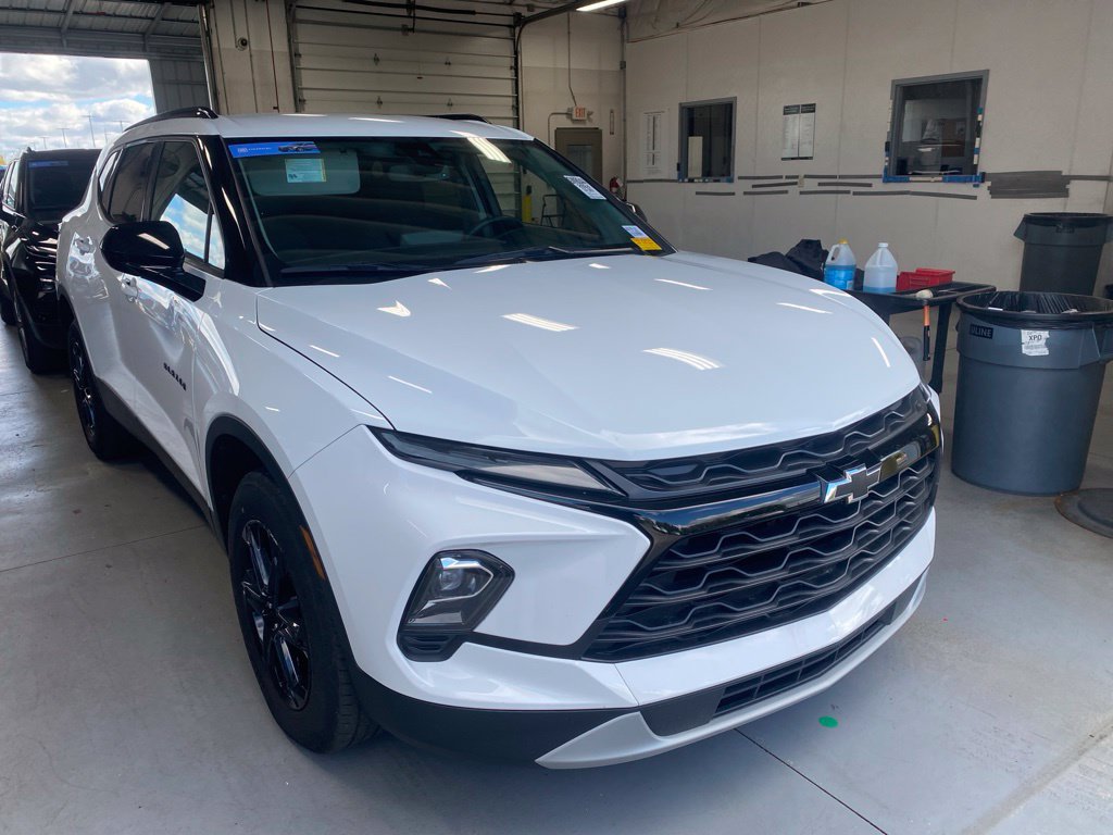 Used 2024 Chevrolet Blazer LT w/ Convenience Package FWD image 1