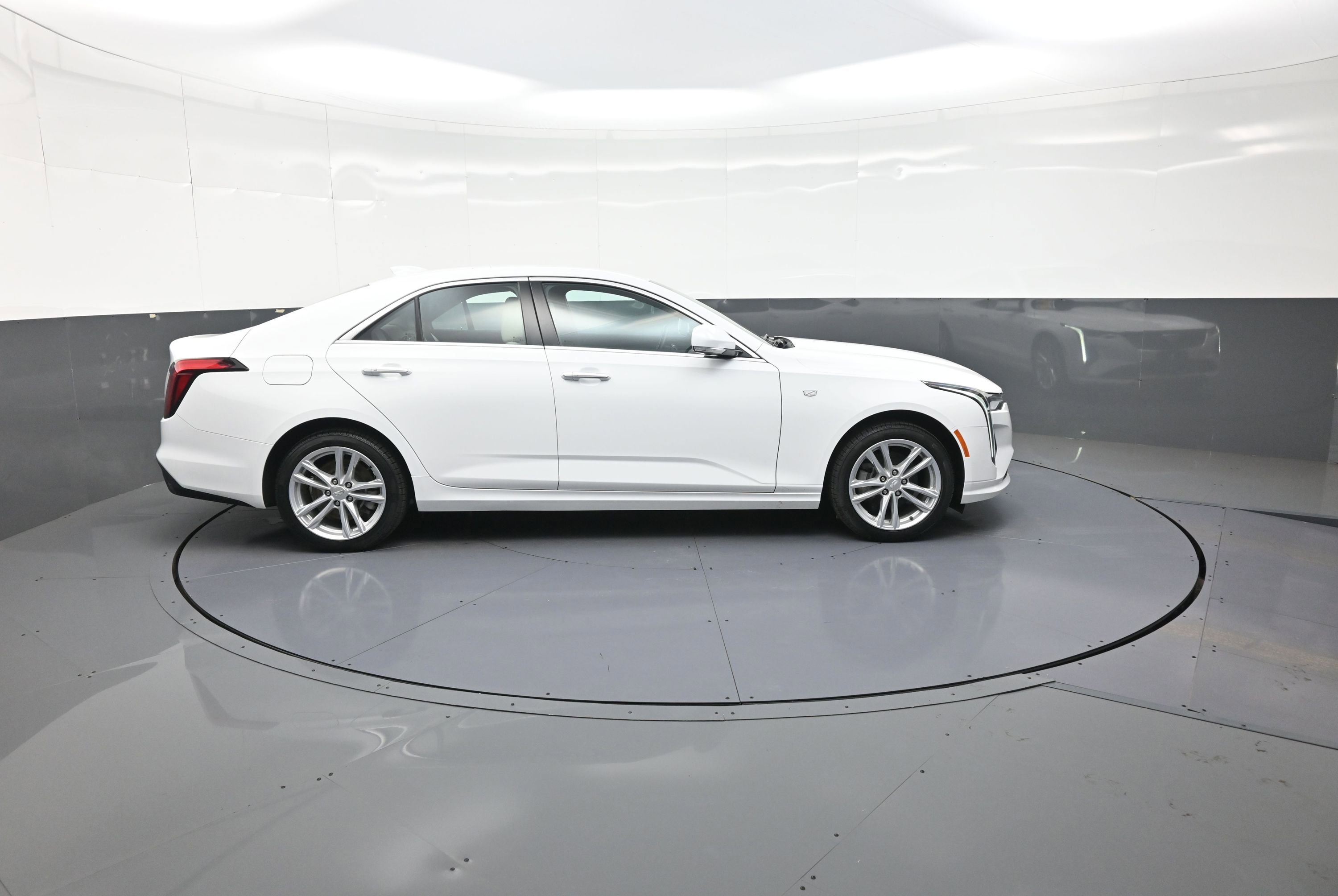 Used 2023 Cadillac CT4 Luxury w/ Cold Weather Package image 2