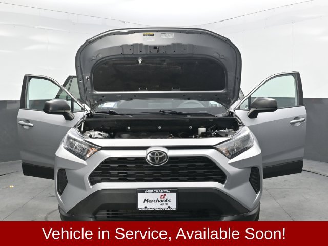 Used 2021 Toyota RAV4 LE AWD/4WD image 43