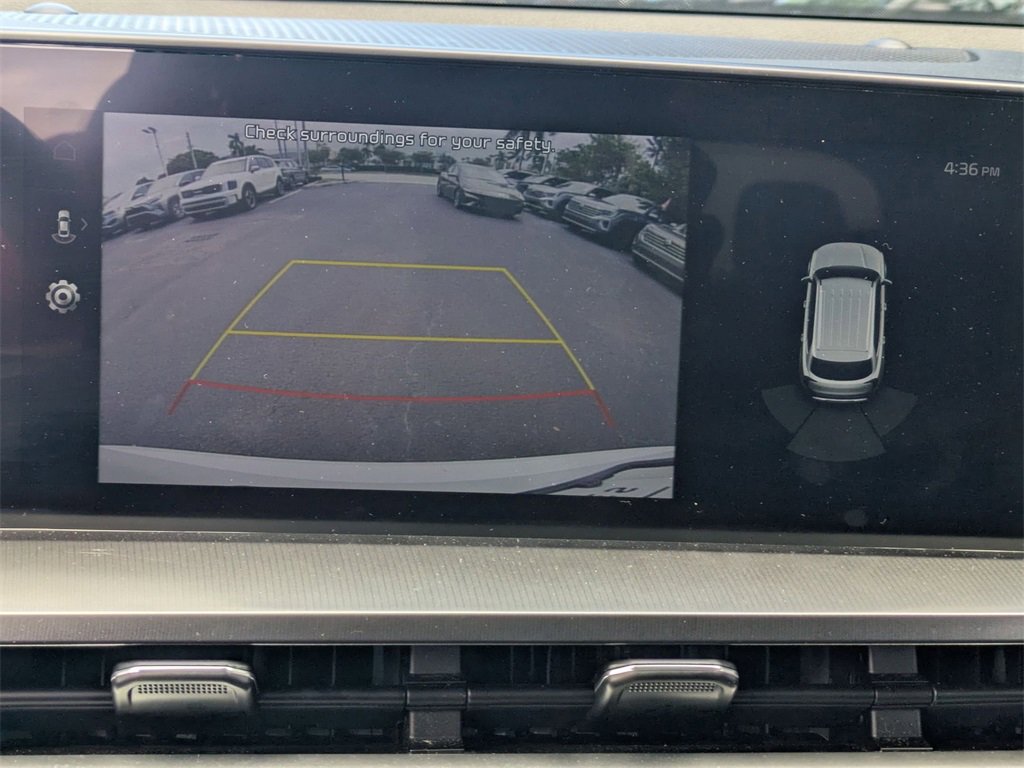 Used 2025 Kia Telluride S image 18