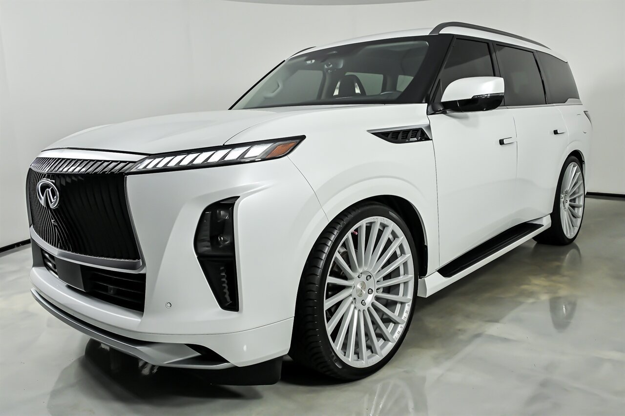 Used 2025 INFINITI QX80 Sensory AWD/4WD image 5