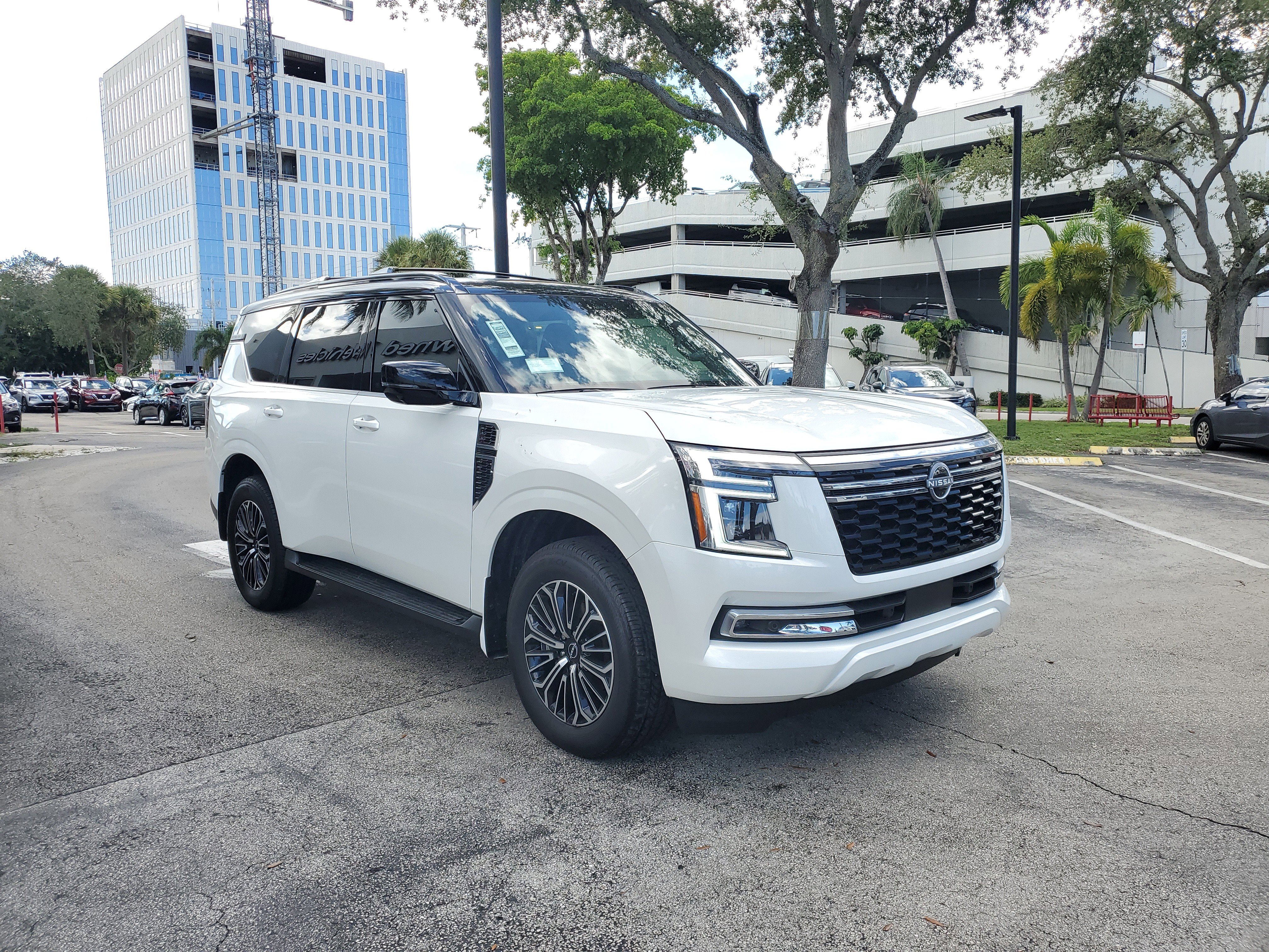 New 2025 Nissan Armada Platinum w/ Convenience Package image 3