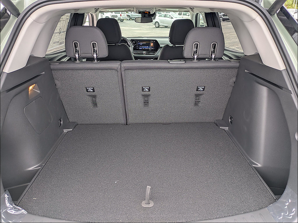 New 2026 Chevrolet TrailBlazer LT w/ Convenience Package FWD image 13