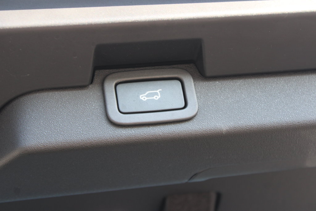 Used 2019 Land Rover Discovery SE AWD/4WD image 21
