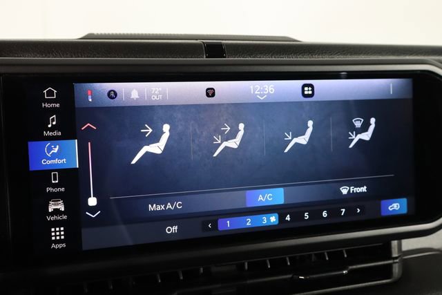 Used 2025 Jeep Wrangler Sport image 32