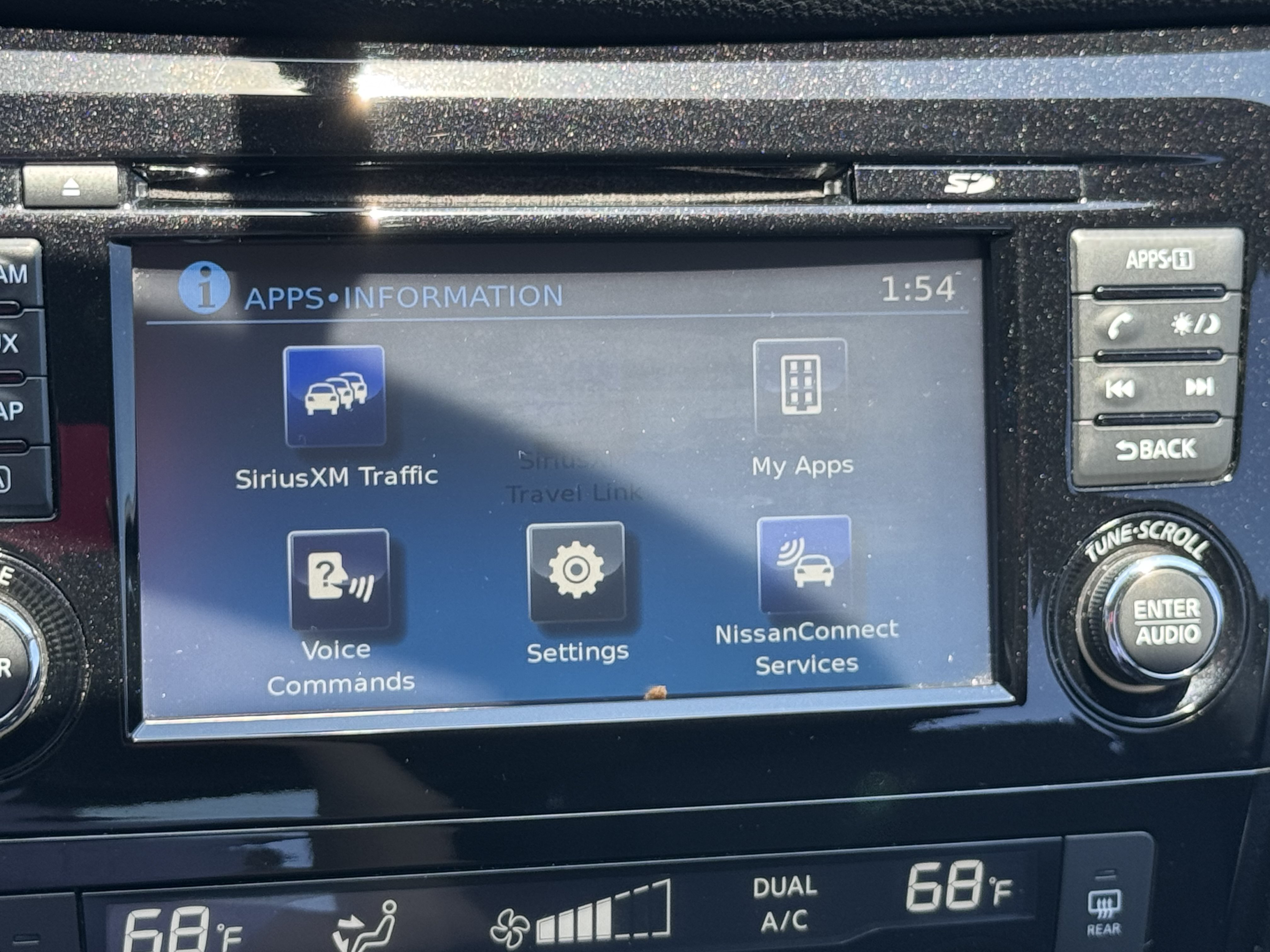 Used 2018 Nissan Rogue Sport SL FWD image 17