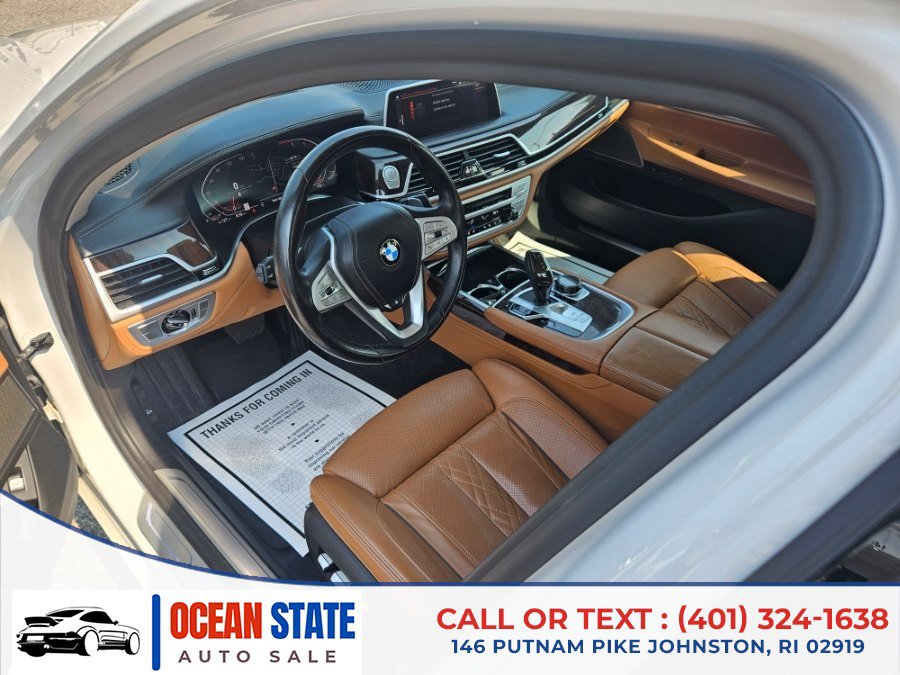 Used 2020 BMW 750i xDrive w/ Executive Package AWD/4WD image 10