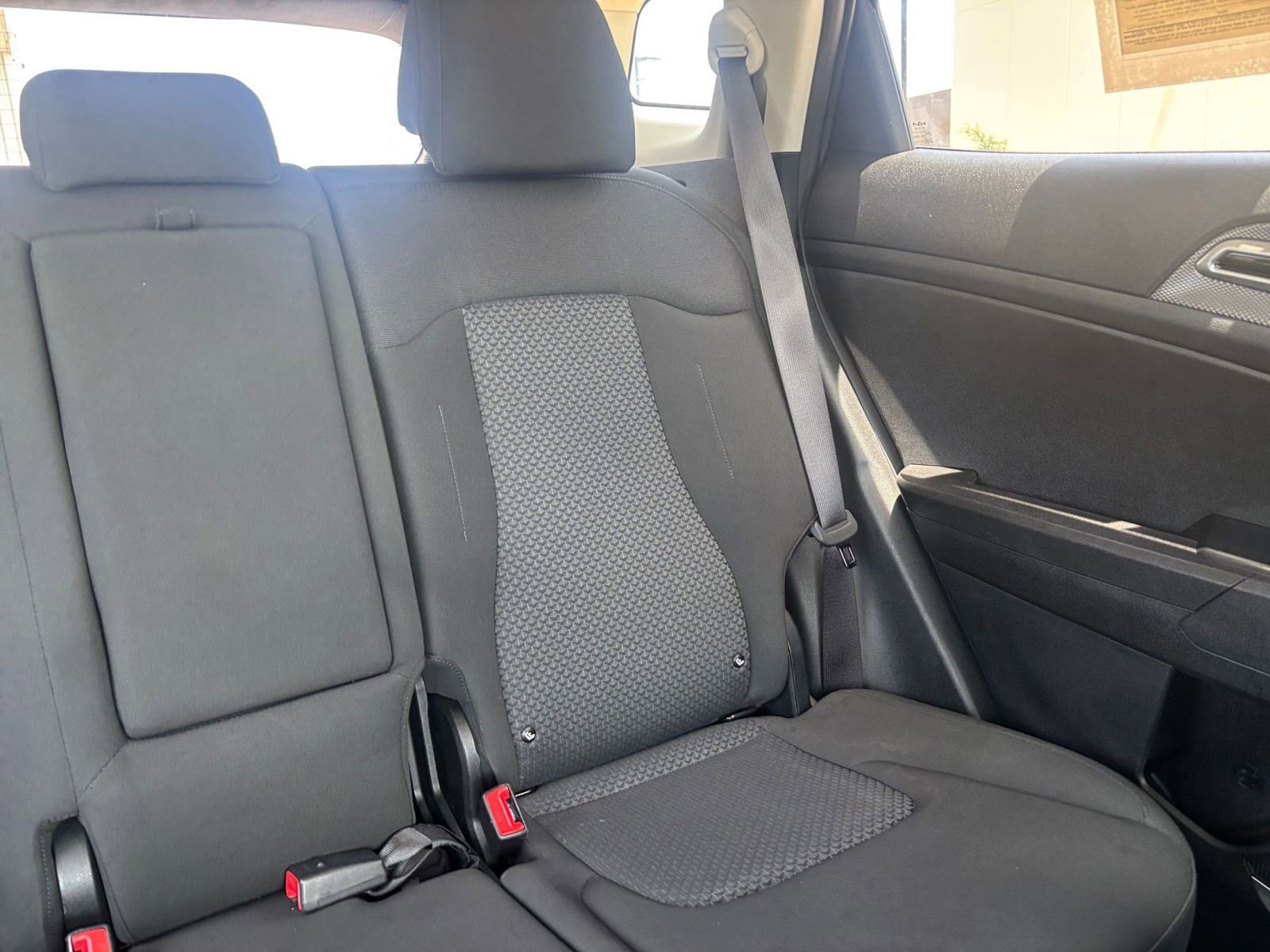 Used 2025 Kia Sportage LX FWD image 36