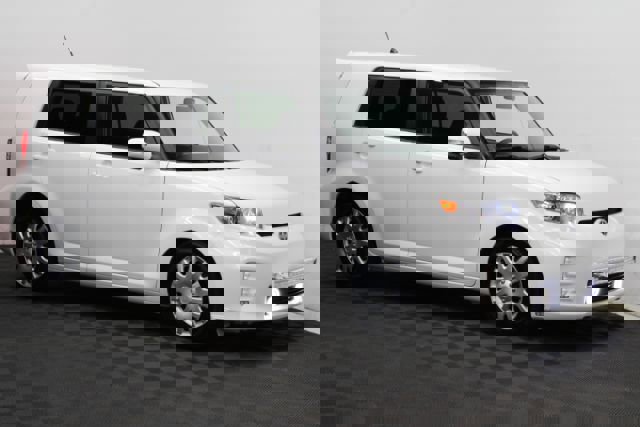 Used 2013 Scion xB 10 Series image 1