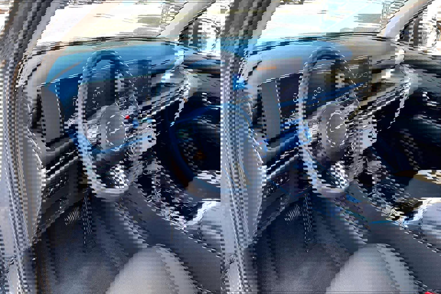 Used 2025 Hyundai Tucson SEL image 17