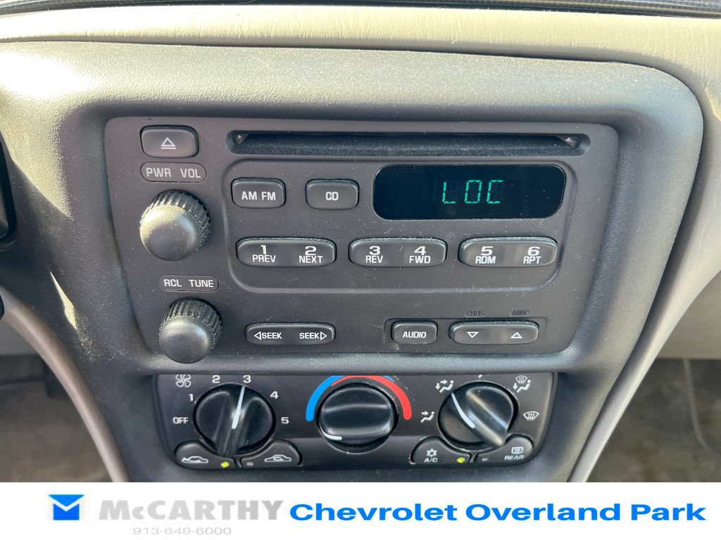 Used 2003 Chevrolet Malibu V6 w/ Preferred Equipment Group 1 FWD image 14