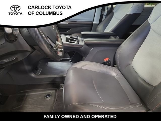 Used 2021 Toyota Sienna XSE w/ XSE Plus Package image 12