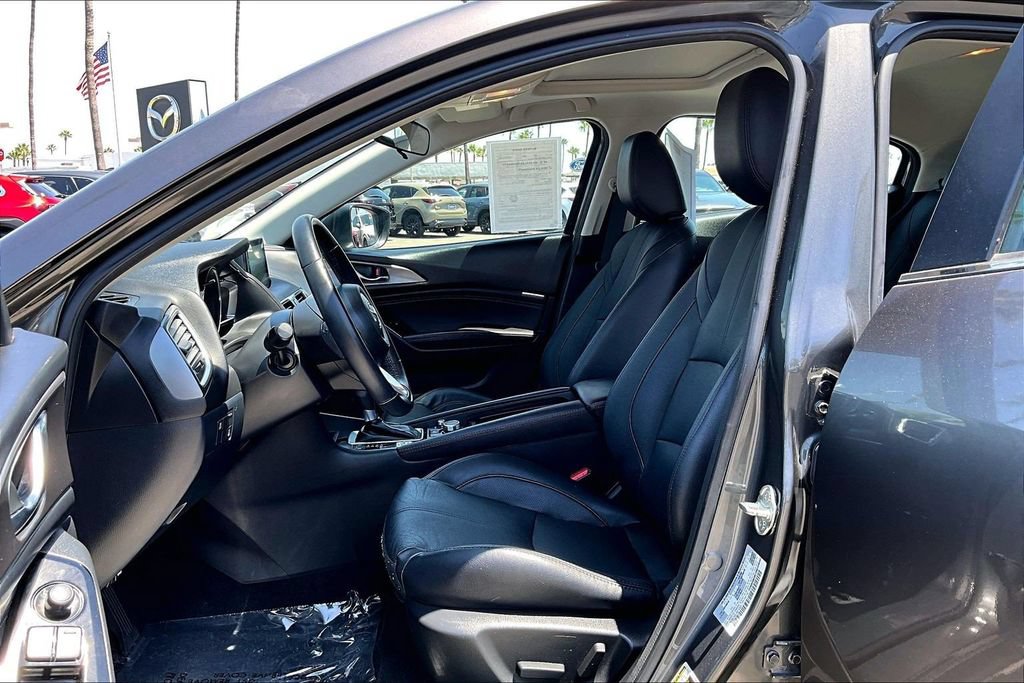 Used 2018 MAZDA MAZDA3 Grand Touring FWD image 14