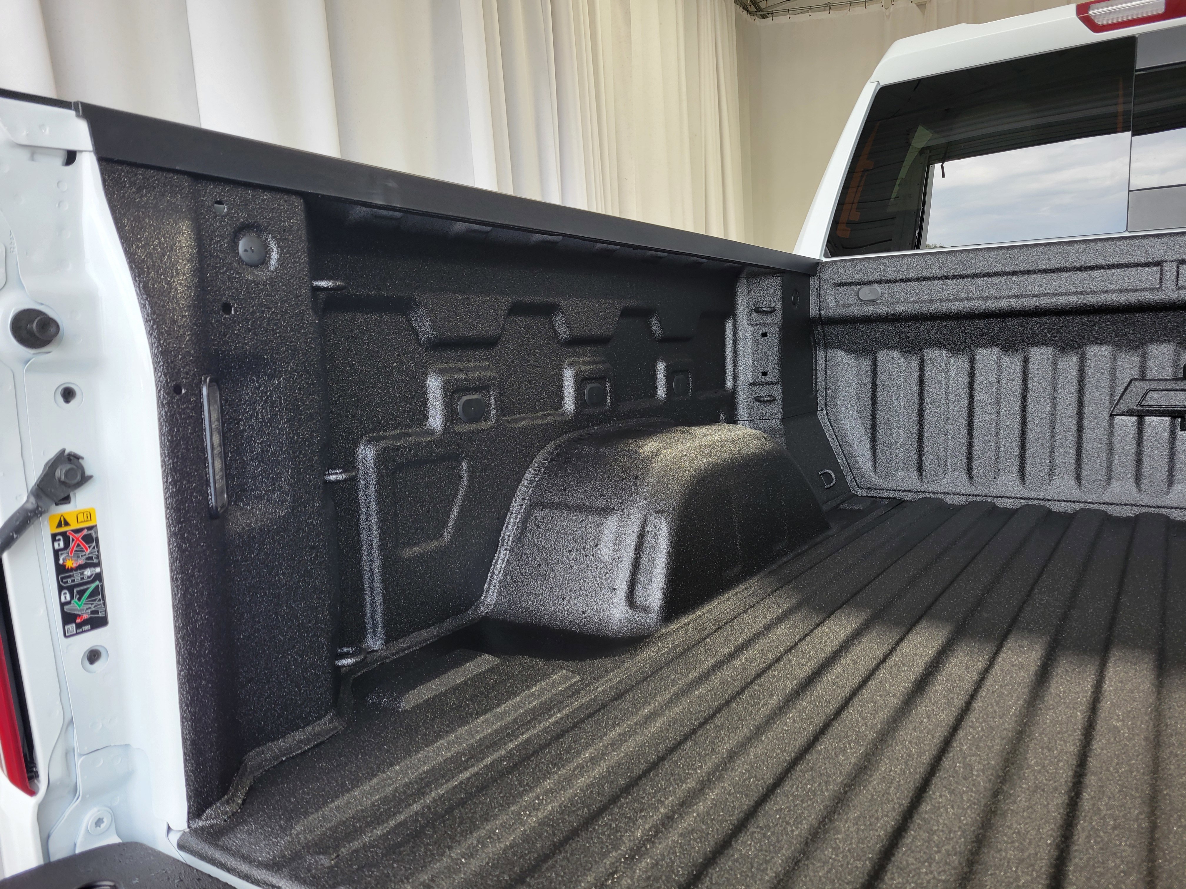 New 2026 Chevrolet Silverado 1500 ZR2 image 9